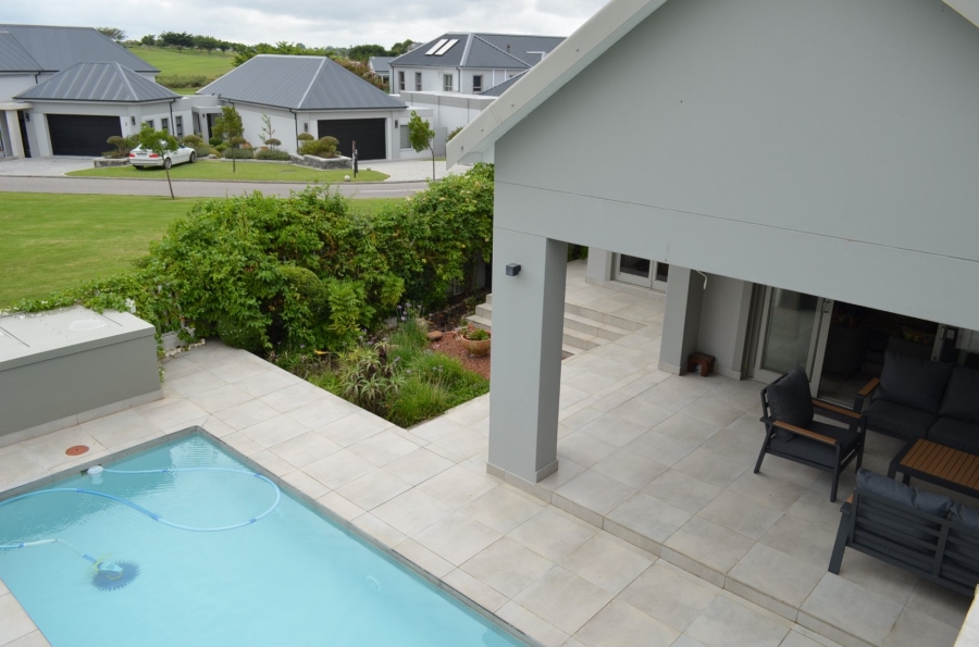 3 Bedroom Property for Sale in Kingswood Golf Estate Western Cape